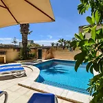 Dar Tas-soru With Private Pool بيت للعطل