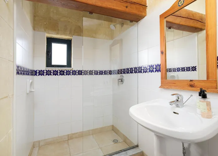 Semesterbostad Dar Tas-soru With Private Pool Għasri